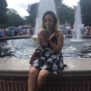 Meet your Posher, Cassie